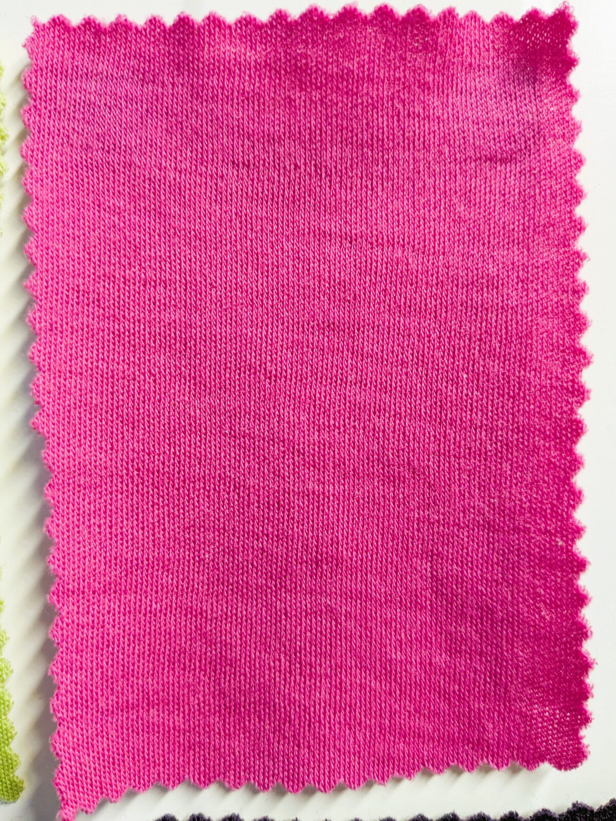 "Rose" Pink 100% merino wool Width 126 cm Weight 220 g/m²