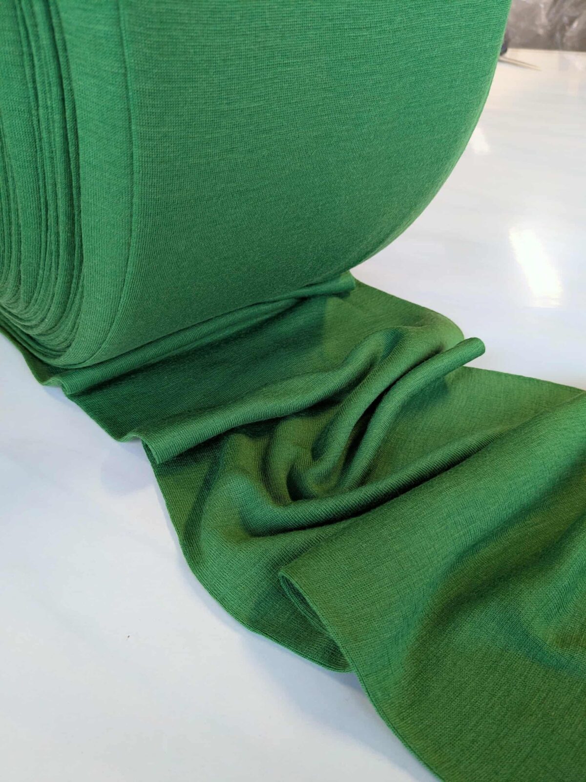 Grass green 100% merino wool Width 22*2 cm Weight 180 g/m²